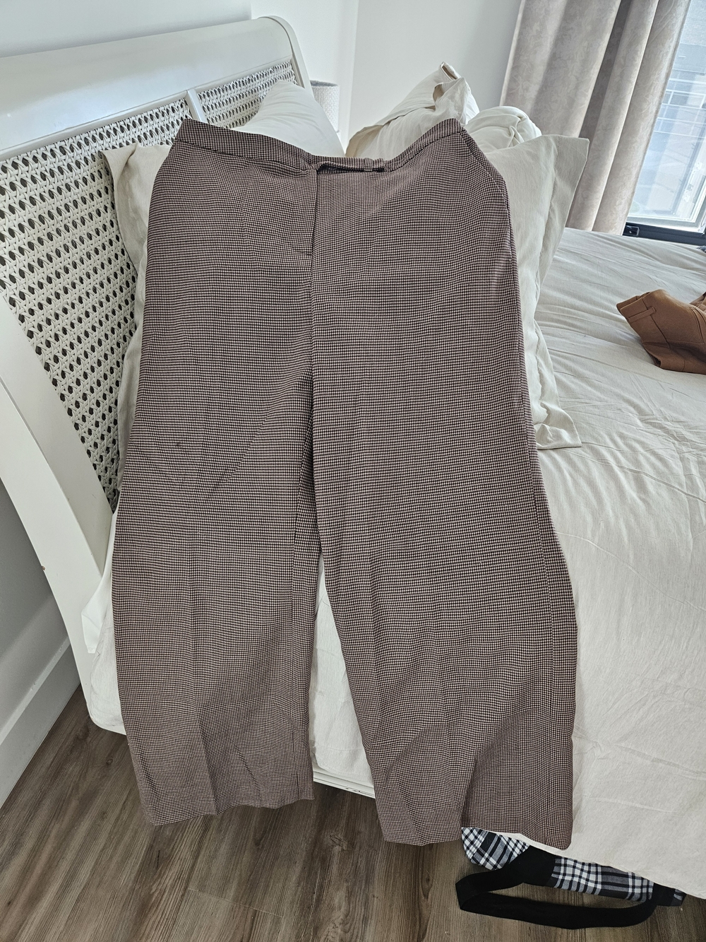 Ann Taylor Factory Store Tan and Burgundy Houndstooth Pants